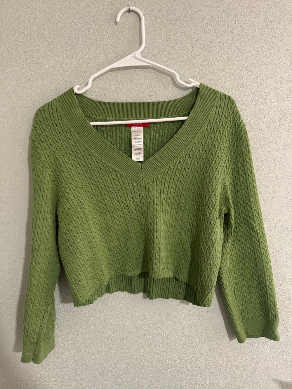 Vintage Anne Klein Sport Green V-Neck Sweater (Cropped)